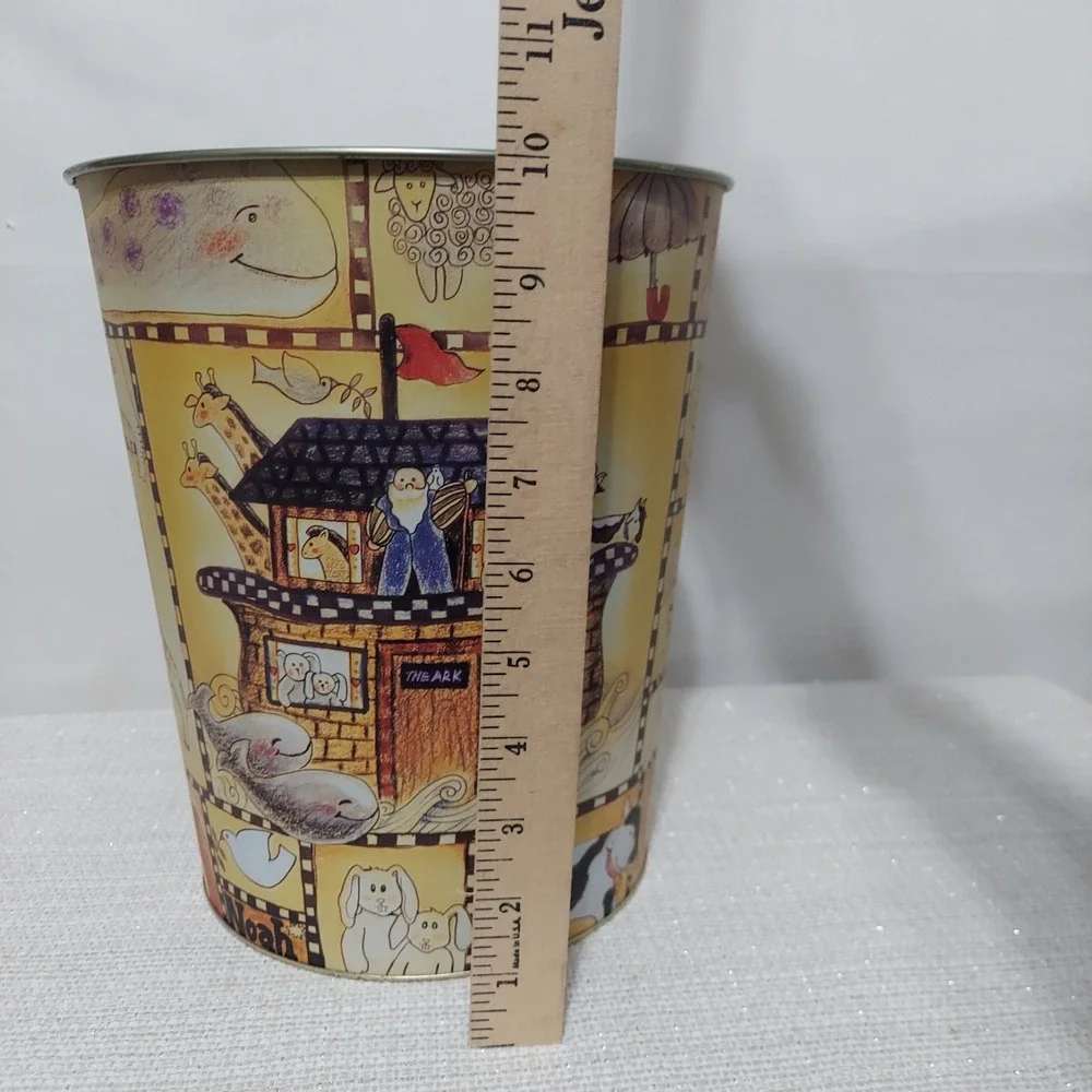 Vintage 1996 Noahs Ark & Animals Metal Trash‎ Can Waste Basket Giraffe Elephant